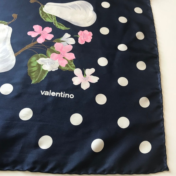 VALENTINO Silk RARE FLORAL SIGNED Logo Scarf Blue - Picture 2 of 4